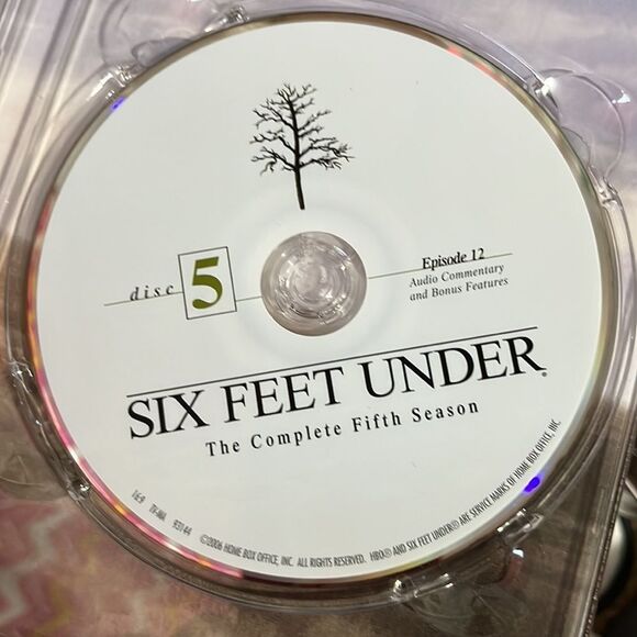 Six feet under the complete fifth season. Watched twice   - Picture 9 of 9